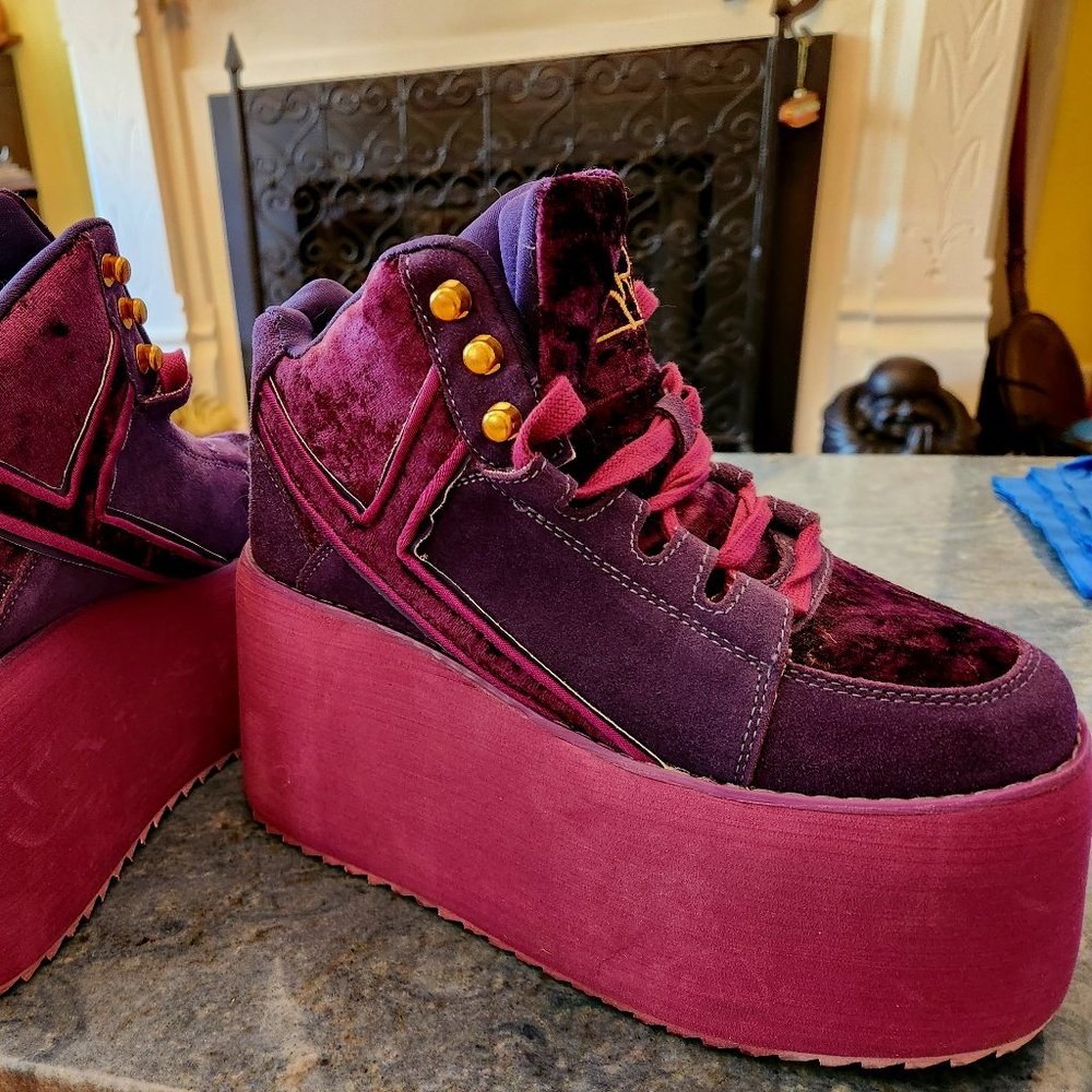 YRU Qozmo Hi 2 Purple Platform Sneaker Size 6/37/23